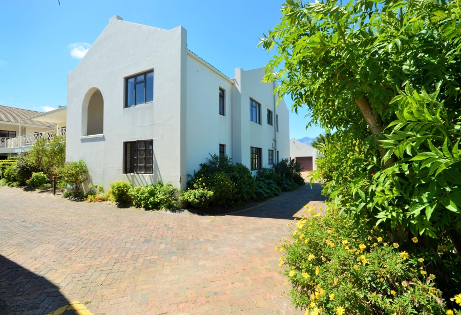 3 Bedroom Property for Sale in Bizweni Western Cape